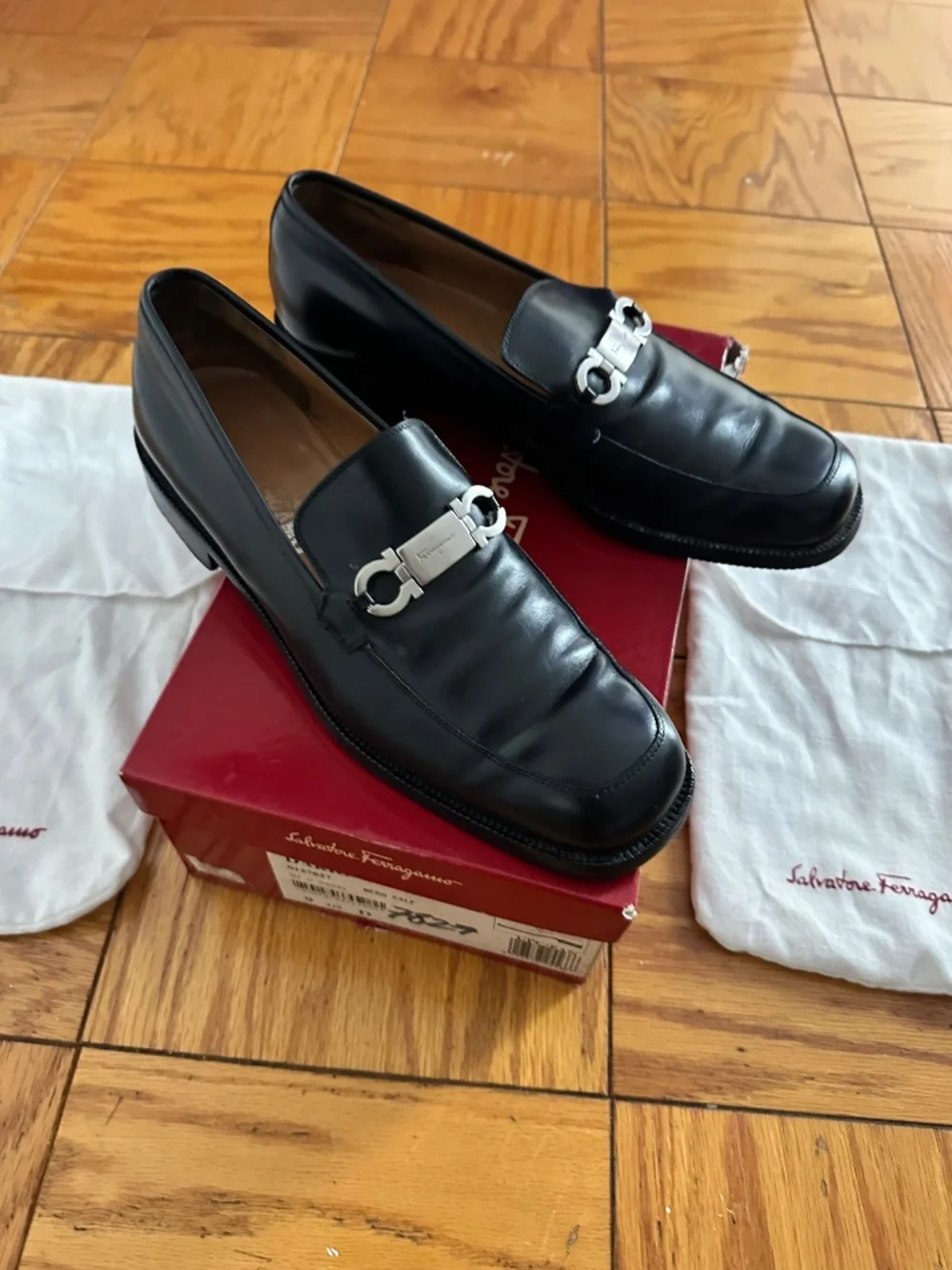 Salvatore Ferragamo Benford Mens Black Leather Slip On Loafers